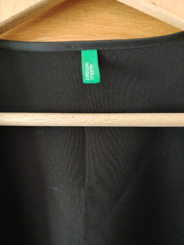 Chaqueta- Blazer negra Benetton