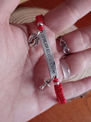 Pulsera "lo mejor es lo que viene"