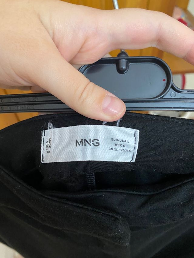 Pantalón negro - Mango