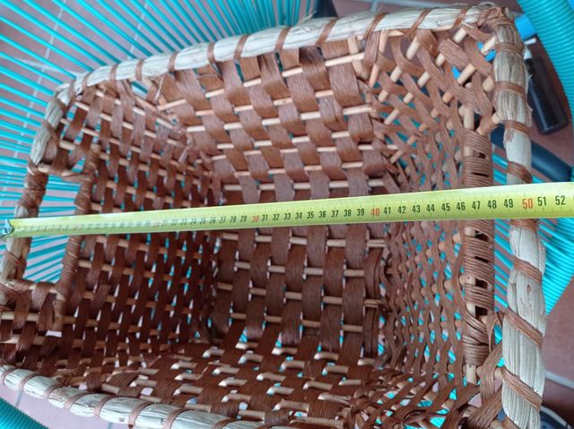 Cesta cuadrada de mimbre