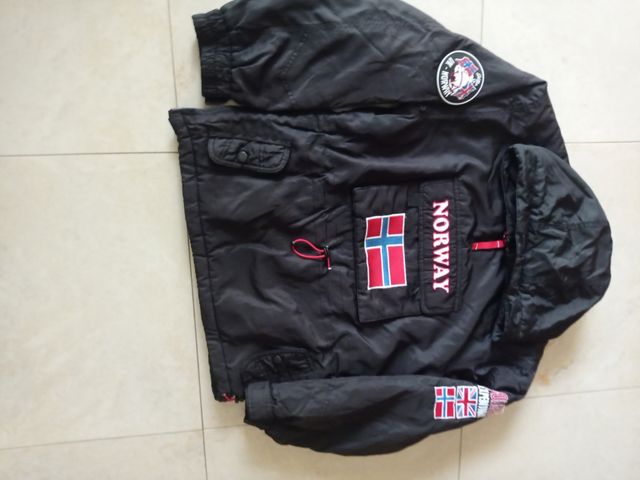 Cazadora tipo Canguro Norway