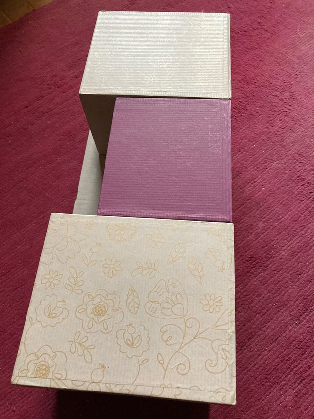 Cajonera, de carton rigido