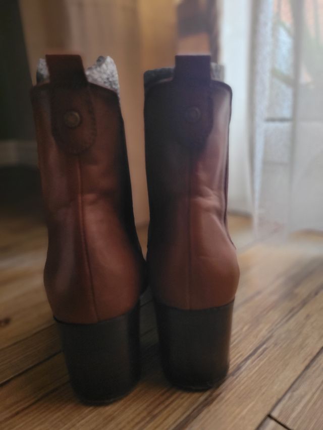 Botines de piel nuevos Hispanitas