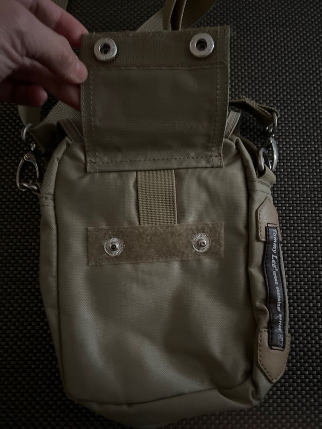 Bandolera, Tommy Lee