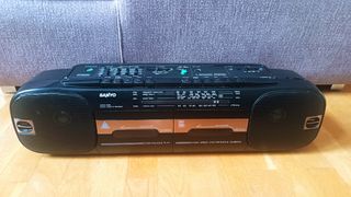 Radio cassette marca Sanyo