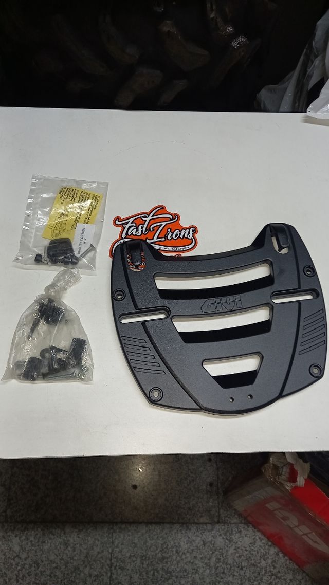 SOPORTE GIVI