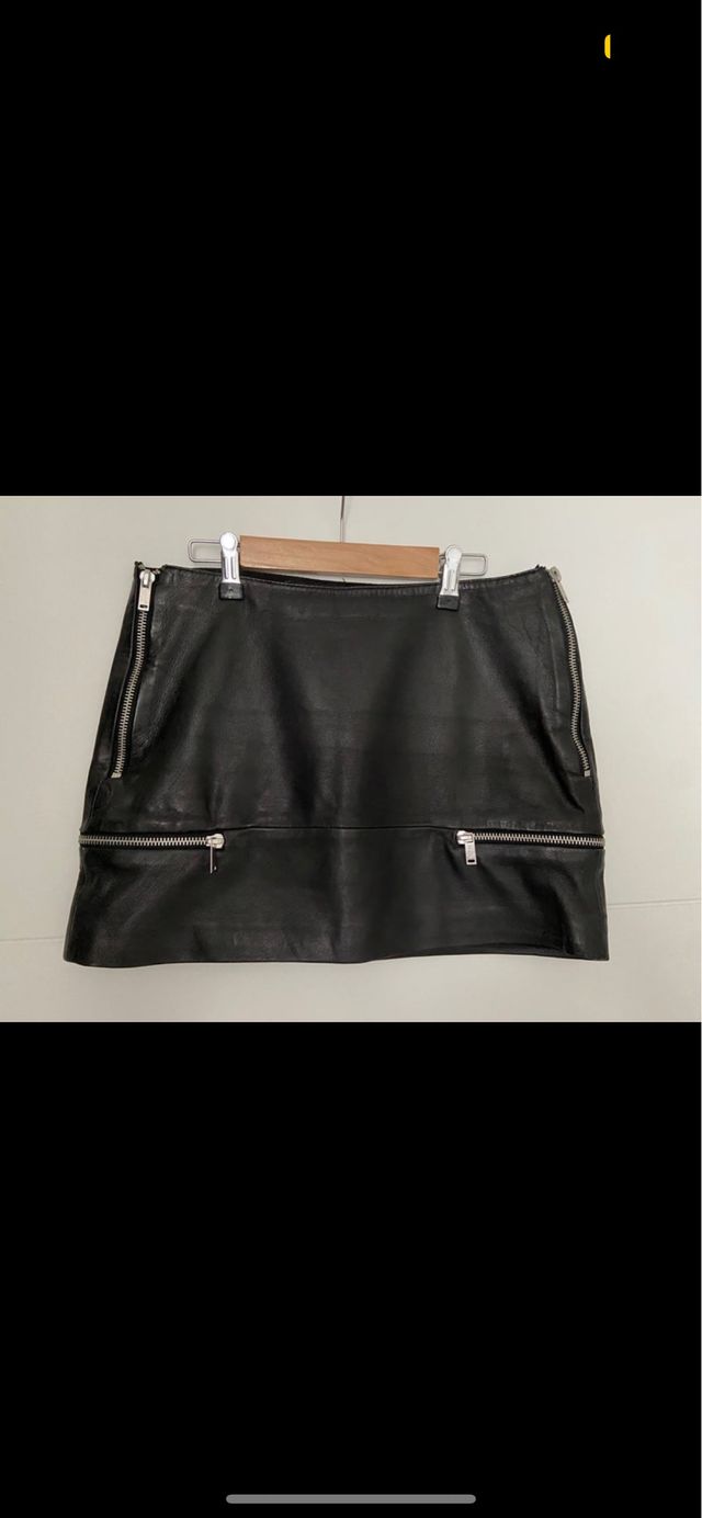 Falda cuero Zara