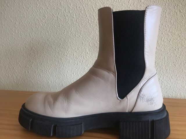 Bota Zara com sola de corrida