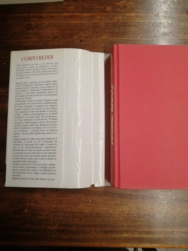 Libro CORPI FREDDI di Kathy Reichs