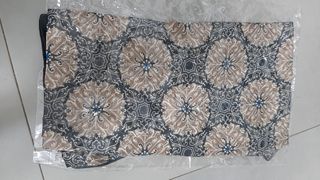 Sciarpa, foulard decorato per donna