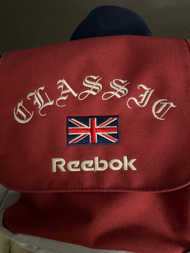 Bandolera, Reebok