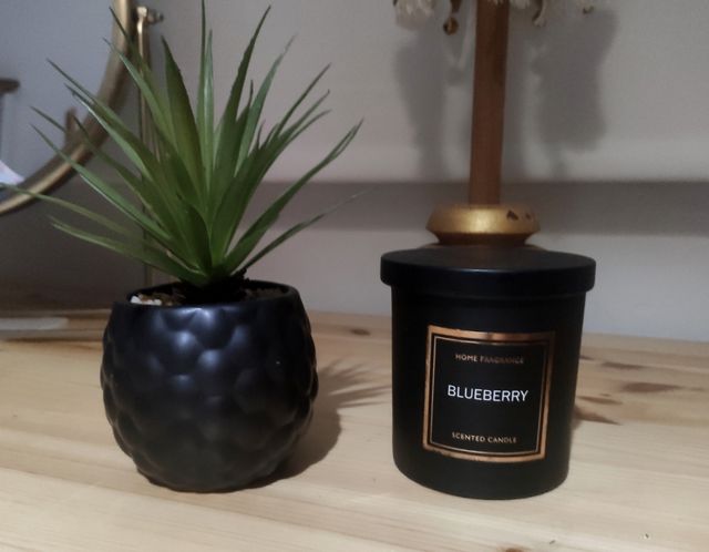 Maceta piña. La vela ya se ha vendido