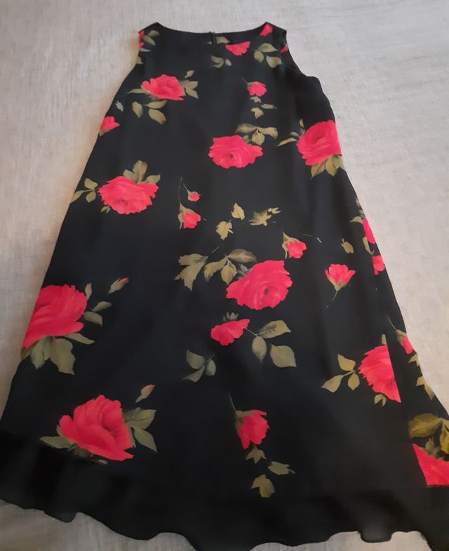 Vestido con forro interior. Nuevo. Verano