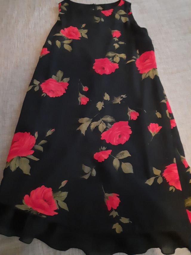 Vestido con forro interior. Nuevo. Verano