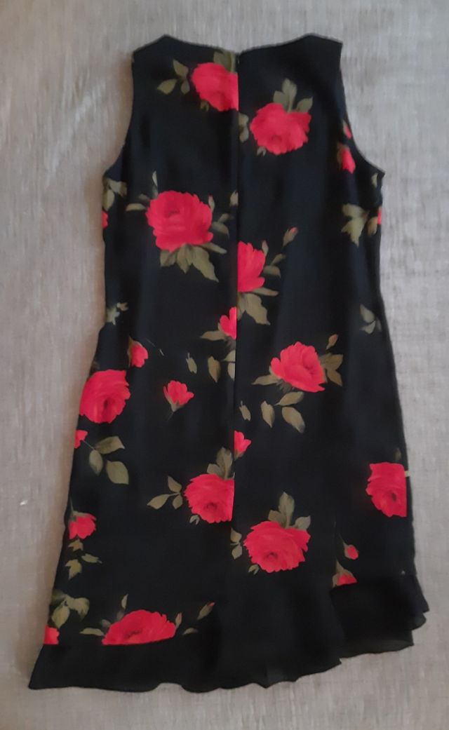 Vestido con forro interior. Nuevo. Verano