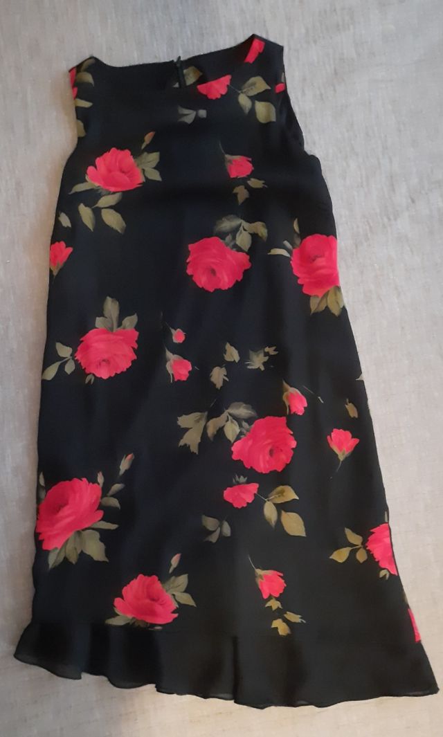 Vestido con forro interior. Nuevo. Verano