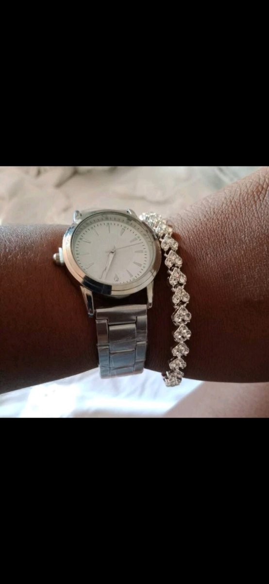 Reloj con pulsera