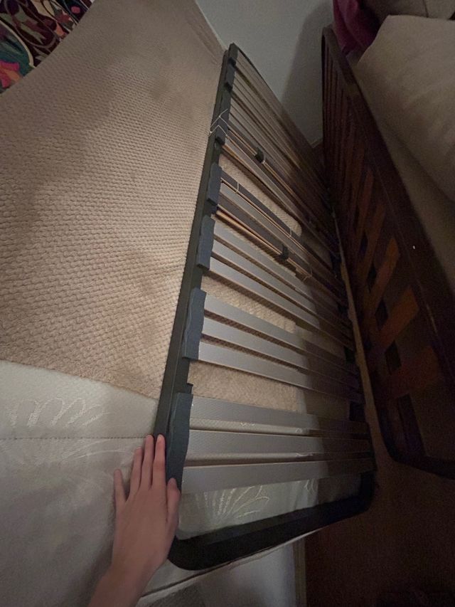urge! Cama de 90 colchón y somier.