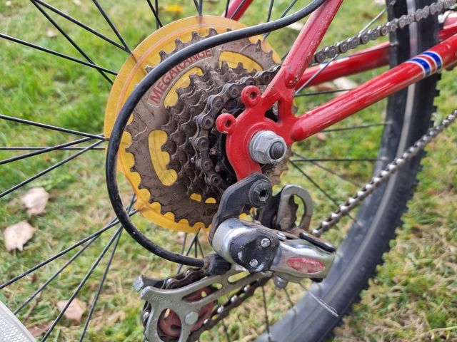 Bicicleta spezialized hotrock 24