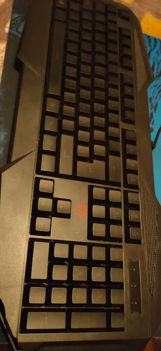 Teclado  y ratón gaming trust Gaming GXT 830
