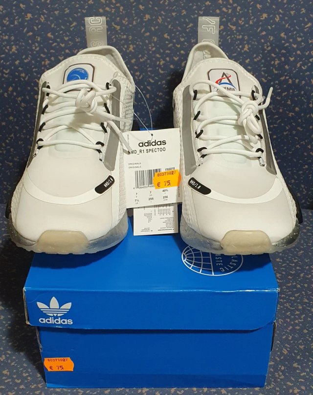 Zapatillas Deportivas Adidas NMD_R1 Spectoo Nasa.