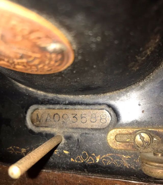 Macchina da cucire singer vintage