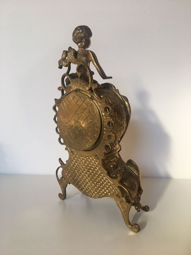 Reloj de bronce de sobremesa