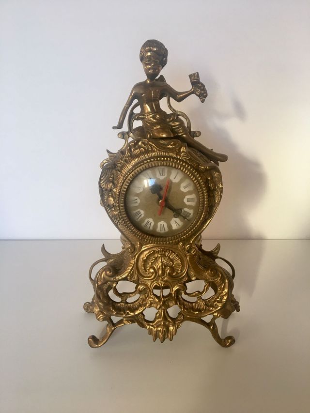 Reloj de bronce de sobremesa