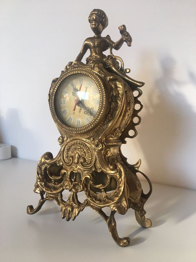 Reloj de bronce de sobremesa