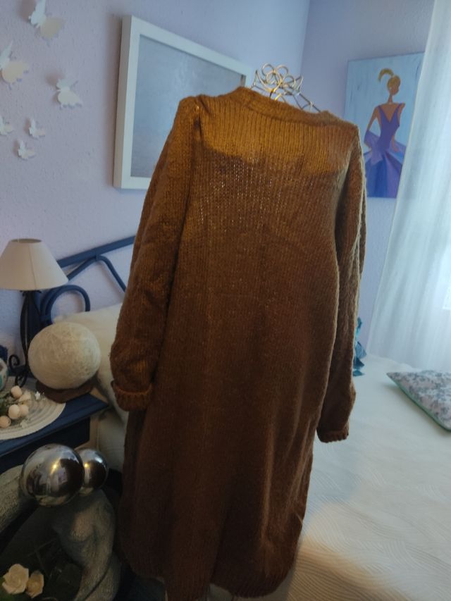 Chaqueta de lana larga.