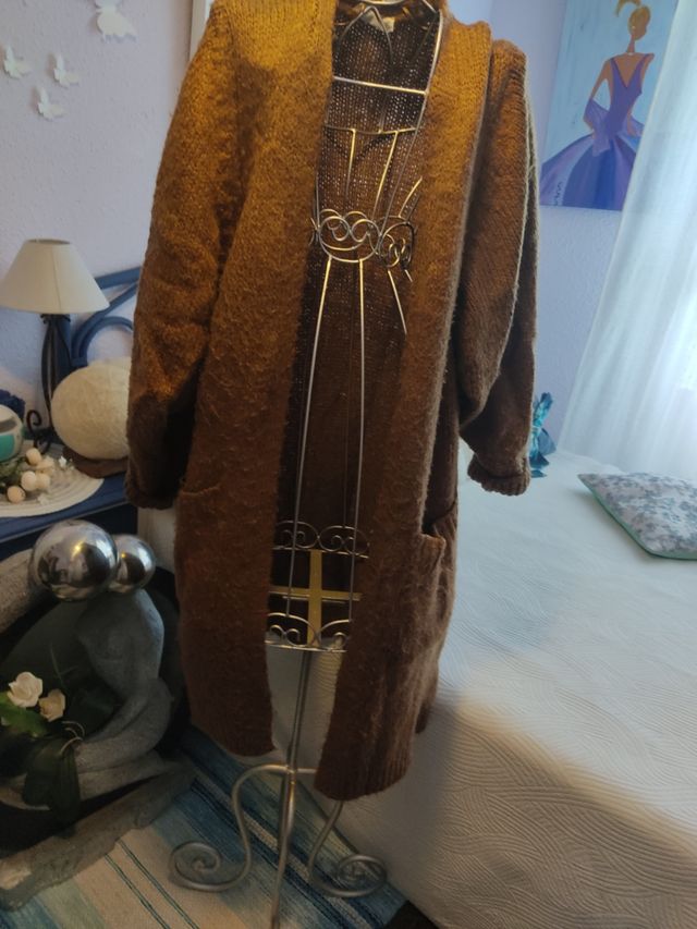 Chaqueta de lana larga.