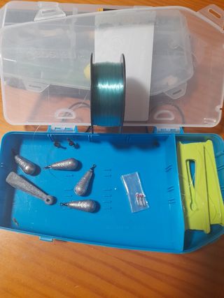 material  de pesca y  maletines.