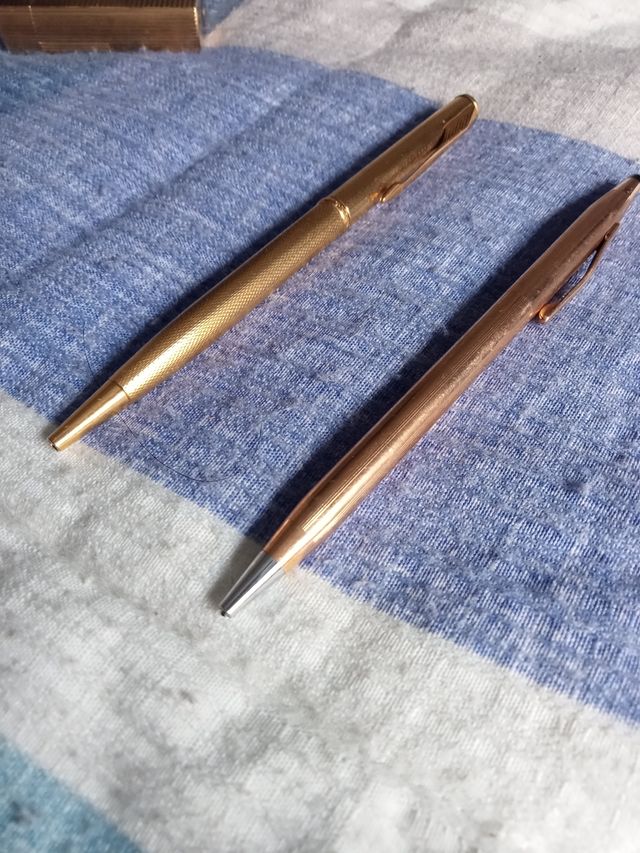 bolígrafos unidad 25€. Oro clasic. Cross parker.