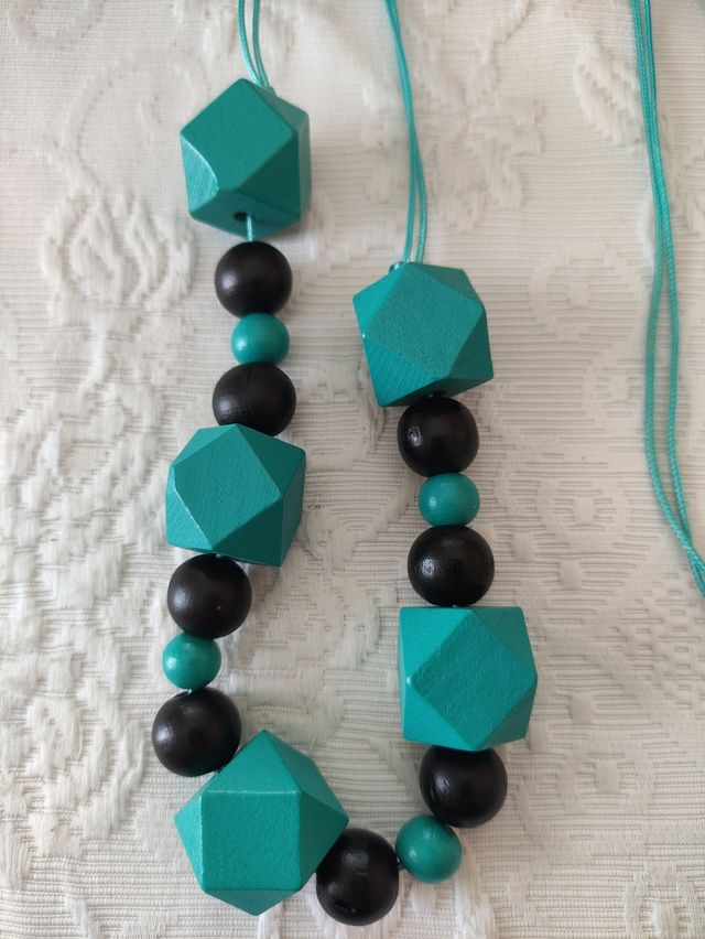 Collar madera verde agua