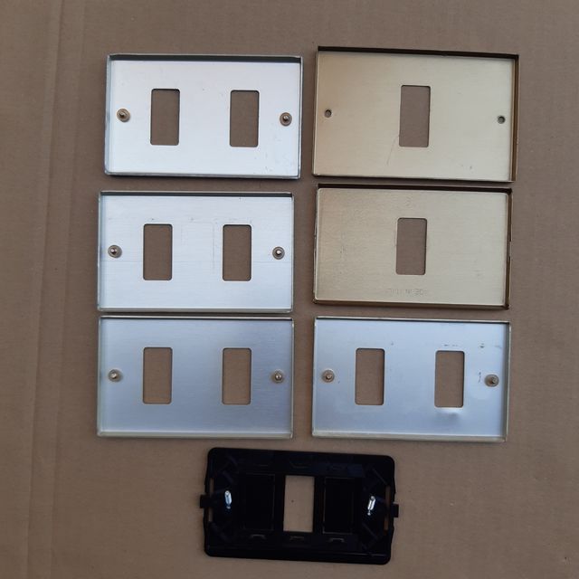 5 placche e un supporto 3 posti