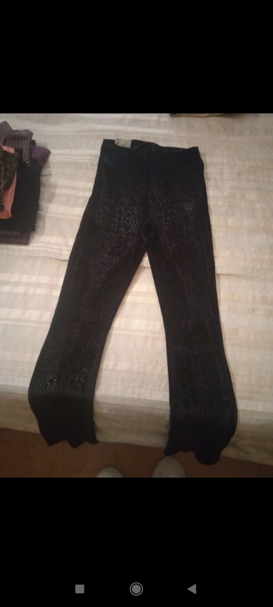 Pantalón fiesta negro aterciopelado Zara