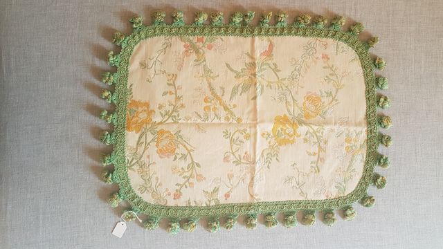 San Leucio centro in tessuto damascato