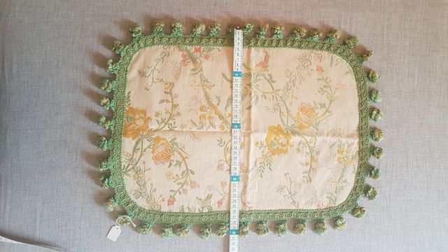 San Leucio centro in tessuto damascato