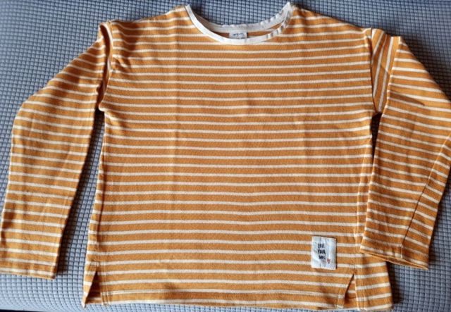 Lote: 2 sudaderas y 1 jersey.