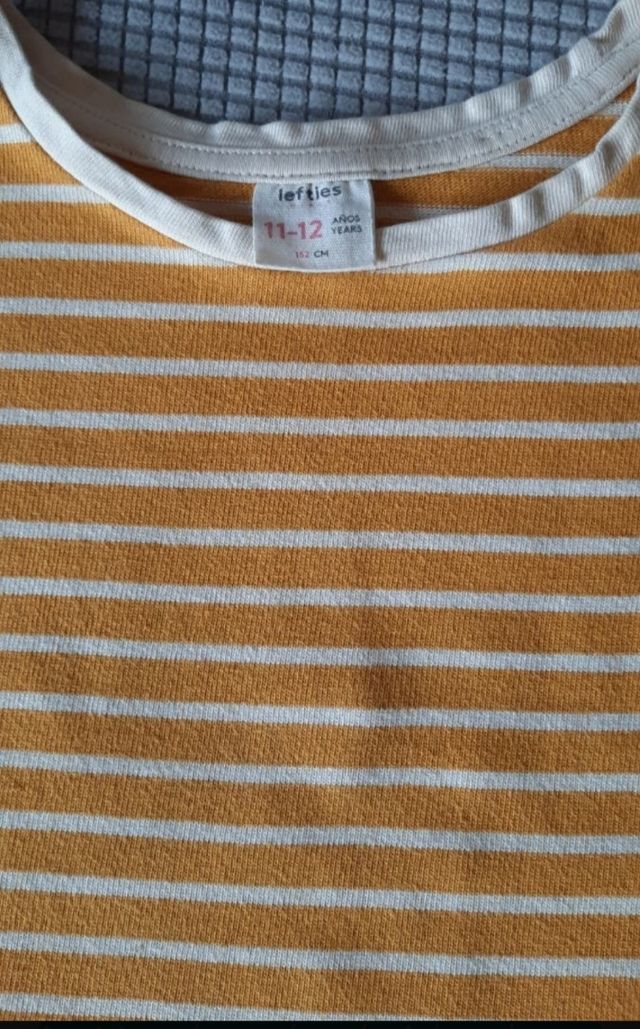 Lote: 2 sudaderas y 1 jersey.