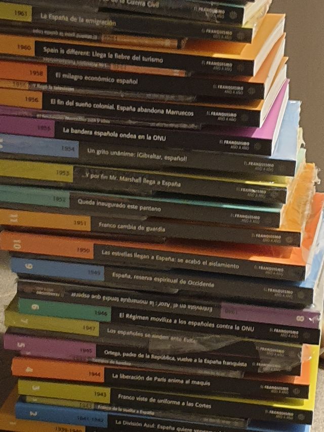 Colección DVD y libros de historia