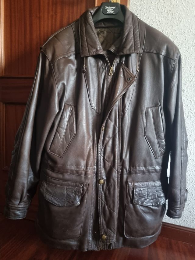 Chaquetón cuero marrón