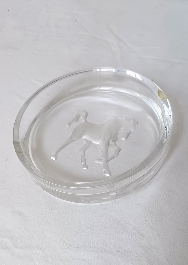 CENICERO EN CRISTAL TALLADO. CIRCA 1970