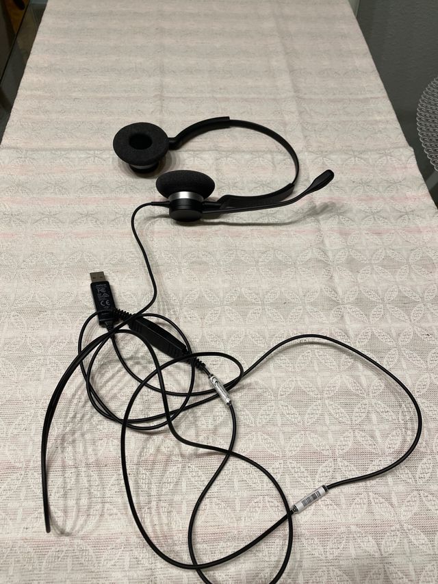 Auriculares jabra con microfono con funda