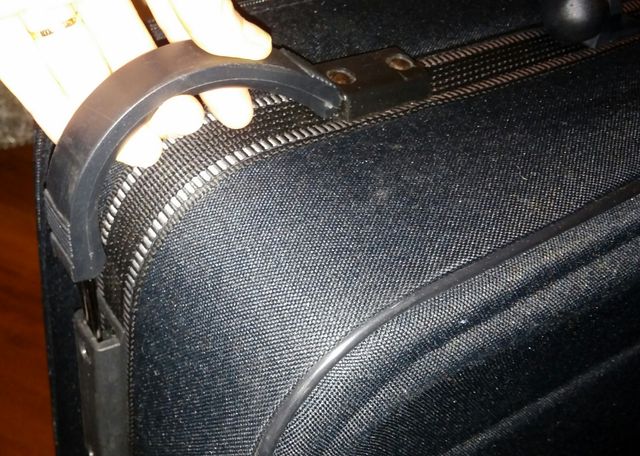 VALIGIA SEMIRIGIDA GRANDE CON ROTELLE