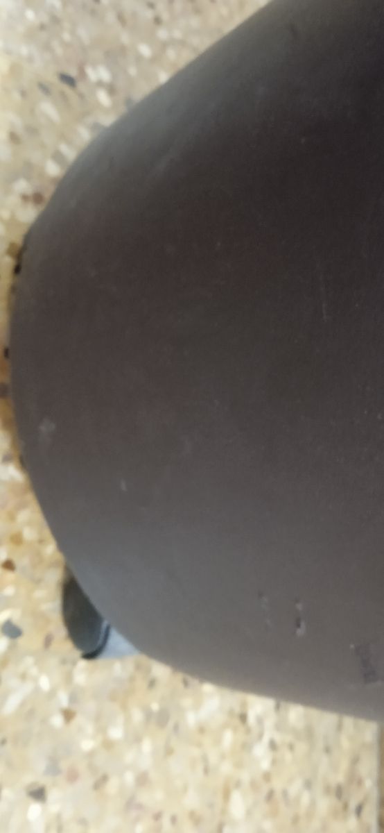 puff- taburete con almacenaje y ruedas