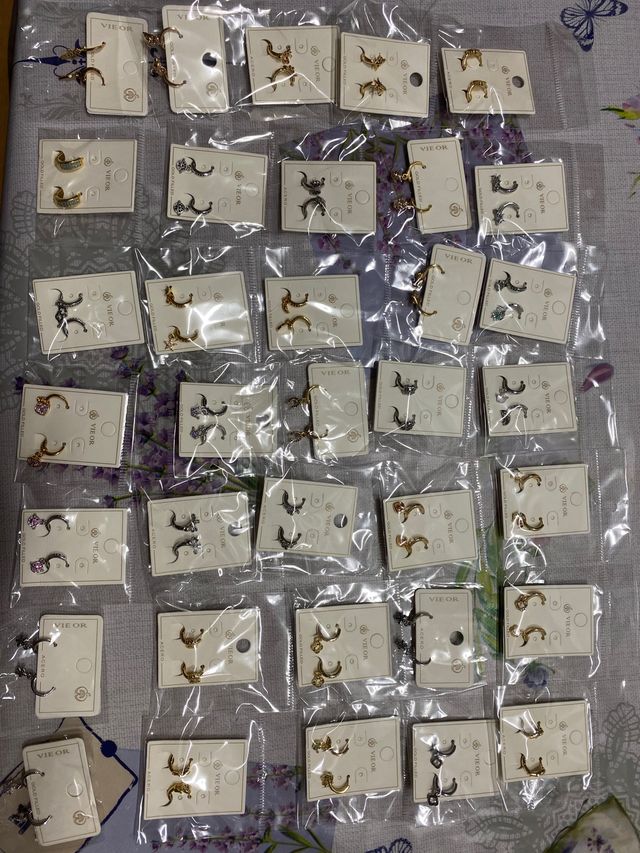 Pendientes variados de acero y cristal