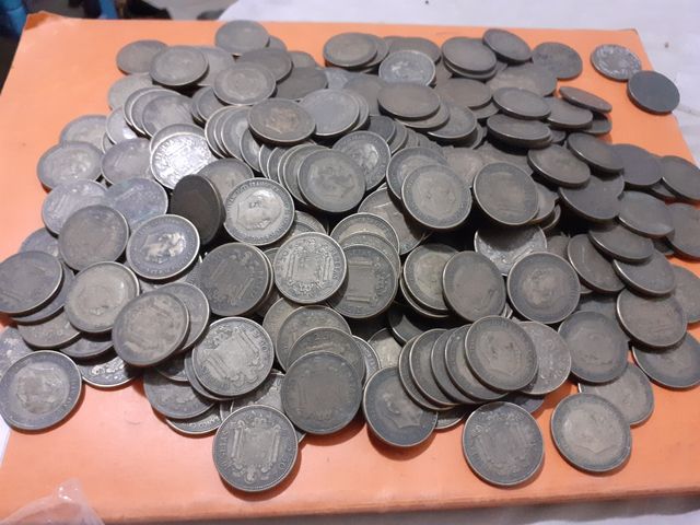 2,5 pesetas increíble ver tantas monedas