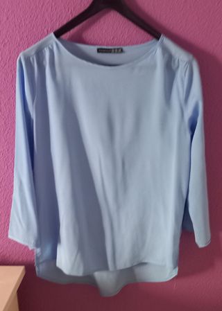 Blusa celeste talla 40