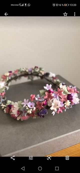 Corona de flores de cerámica de tocados le touquet